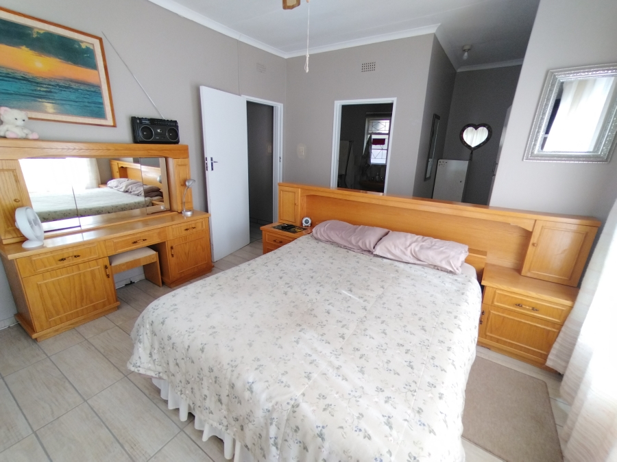 4 Bedroom Property for Sale in Jan Kempdorp Northern Cape